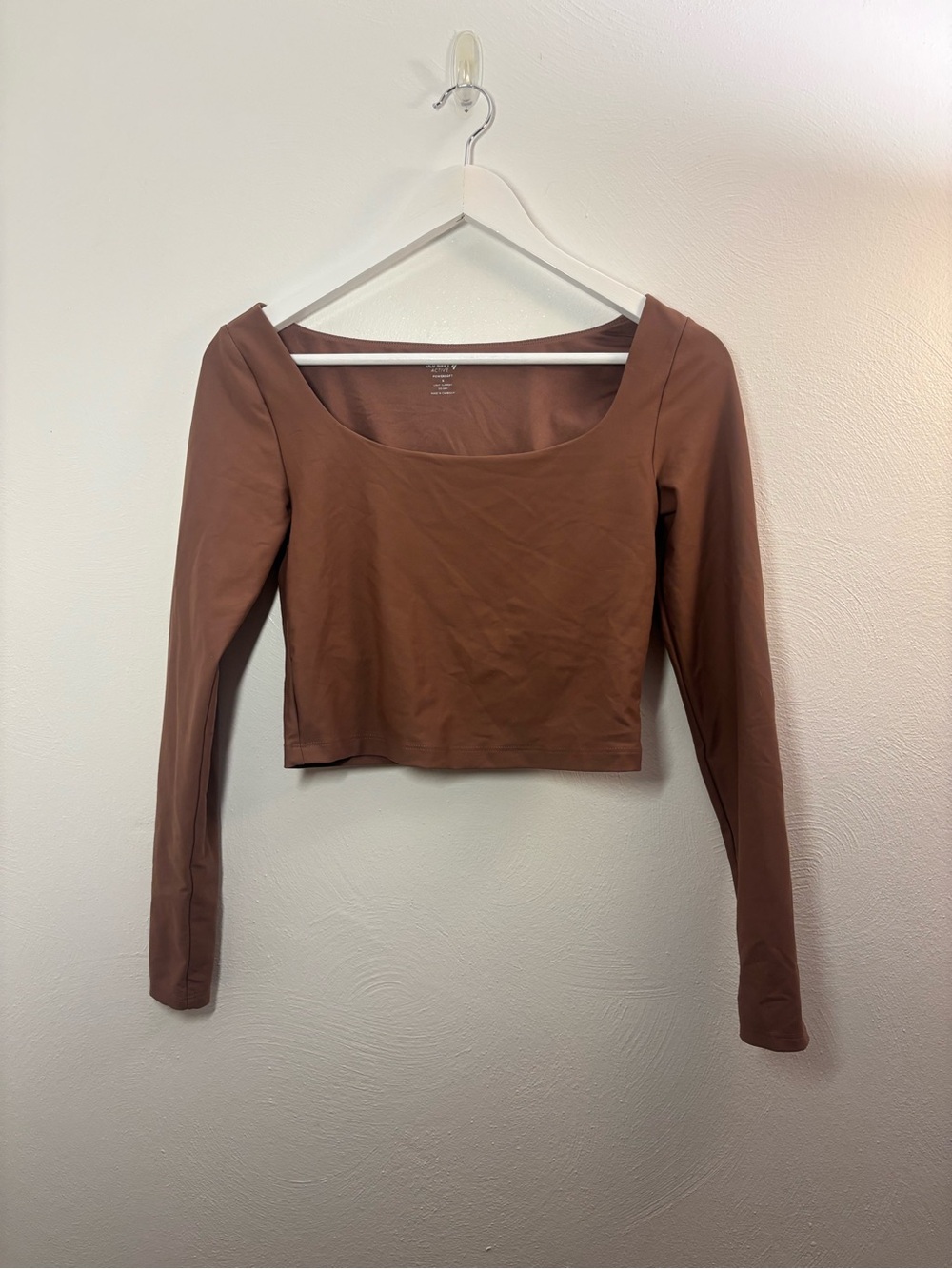 Old Navy Active Powersoft Long Sleeve Crop Top Size Small - Picture 1 of 5